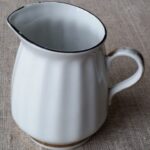 Pieno/grietinėlės indas