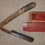 Skustuvas "DORKO" su dėžute