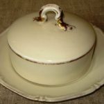 Porcelianinė sviestinė