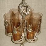 Stiklinių rinkinys stovelyje