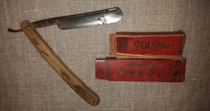 Skustuvas "DORKO" su dėžute