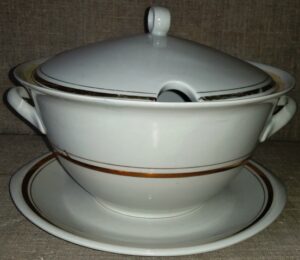 Porcelianinis indas sriubai