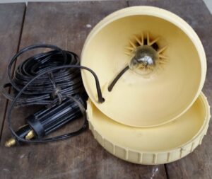 Nešiojamas šviestuvas automobiliui