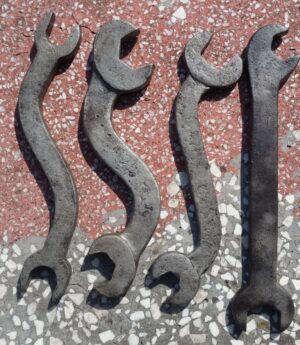 Seni įrankiai 4 vnt.