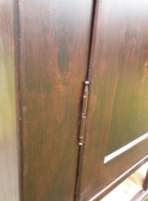 Spinta su stalčiais (1931 m.)