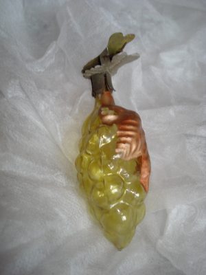 Senas eglutės žaisliukas "Vynuogė"