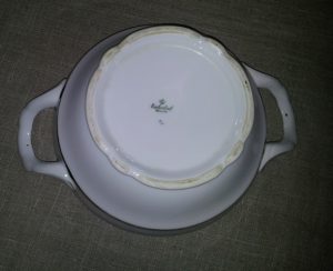 Porcelianinis indas sriubai