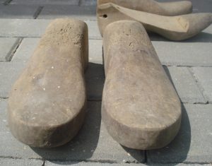 Medinių kurpalių rinkinys (6 vnt.)