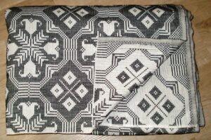 Audinys su tulpėmis