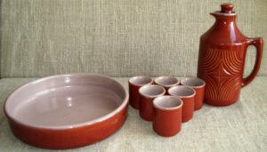 Molinis grafinas su stikliukais