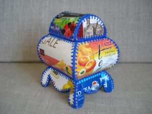 Rankų darbo dėžutė iš kartono - Image 4