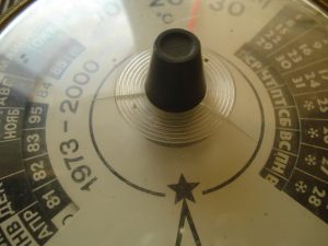 1973 – 2000 m. kalendorius – termometras