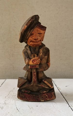 Medinė skulptūrėlė "Jūreivis"