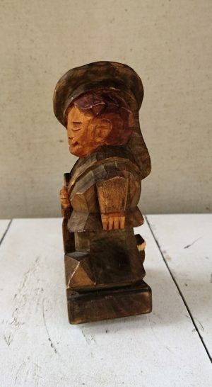 Medinė skulptūrėlė "Jūreivis"