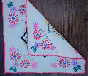 Siuvinėta servetėlė