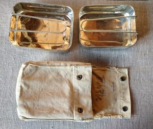 Britų armijos valgymo indų "katiliukų" rinkinys