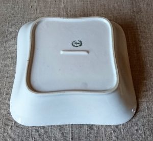 Porcelianinė lėkštė "Triptis"