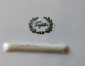 Porcelianinė lėkštė "Triptis"