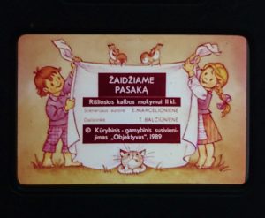 Mokomosios skaidrės dėžutėje