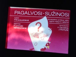 Mokomosios skaidrės dėžutėje