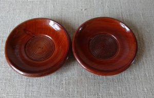 Medinės lėkštutės (2vnt.)