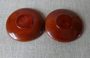 Medinės lėkštutės (2vnt.)