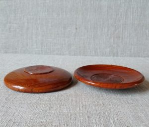 Medinės lėkštutės (2vnt.)