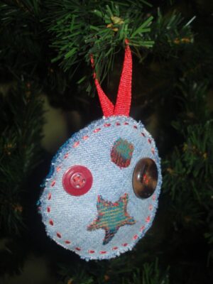 Eglutės žaisliukas