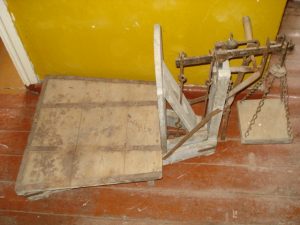 Senovinės svarstyklės