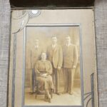 Sena fotografija rėmelyje