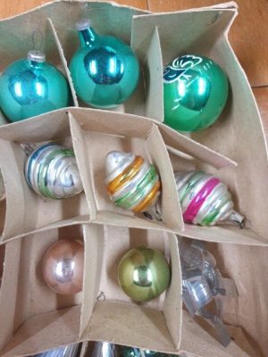 Eglutės žaisliukų rinkinys dėžutėje - Image 3