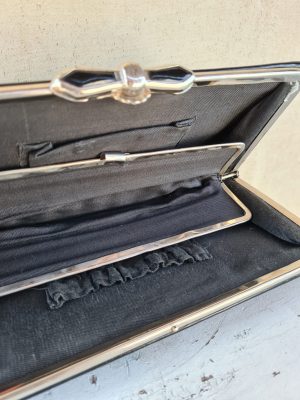 Juoda delninė - Image 6