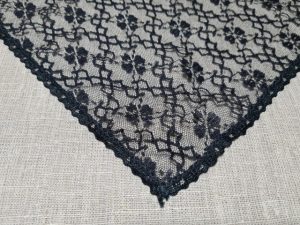 "Žėlauna" (juoda) skara - Image 2