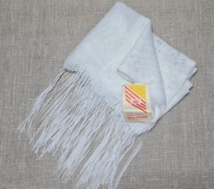 Baltas šalikas ("Utenos trikotažas") - Image 2