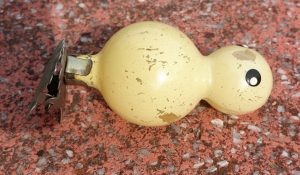 Senas eglutės žaisliukas "Viščiukas" - Image 2