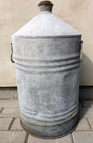 Metalinis indas "Vacuum Oil Comp. SAE Rotterdam"