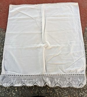 Pagalvės užvalkalas su nėriniais