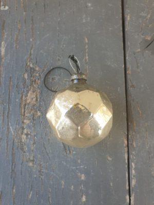 Senas eglutės žaisliukas