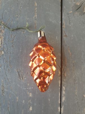 Senas eglutės žaisliukas "Kankorėžis"