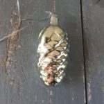 Senas eglutės žaisliukas "Kankorėžis"