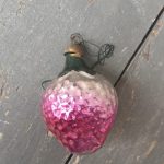 Senas eglutės žaisliukas "Braškė"