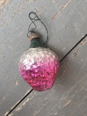 Senas eglutės žaisliukas "Braškė" - Image 2