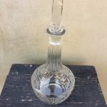 Stiklinis grafinas su kamšteliu