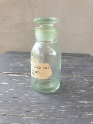 Vaistinės buteliukas su kamšteliu - Image 2