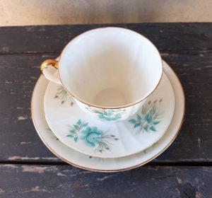 Puodelis su lėkštutėmis - Image 2