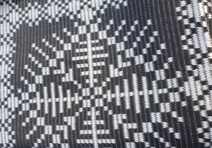 Lovatiesė su šilku - Image 2