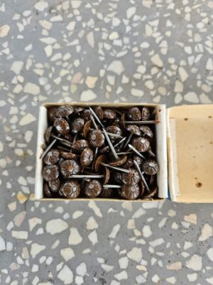 Dekoratyvinės vinys dėžutėje - Image 4