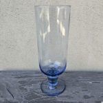 Melsvo stiklo taurė