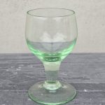 Žalio stiklo stikliukas