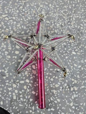 Stiklinis eglutės viršūnės papuošimas